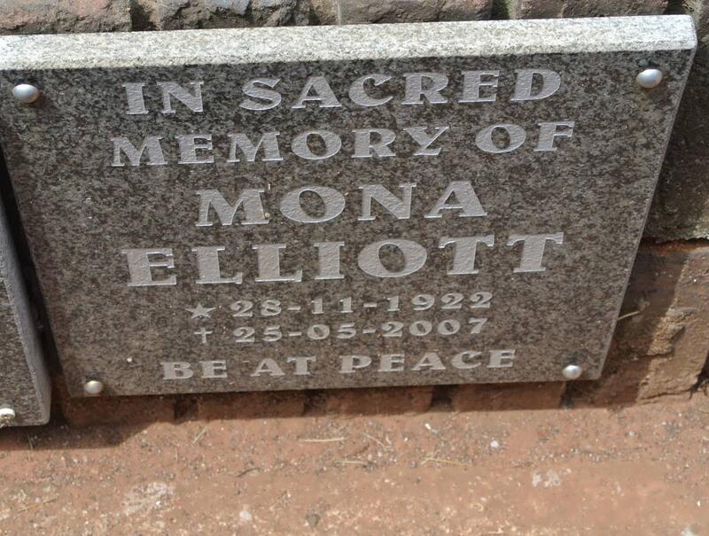 ELLIOTT Mona 1922-2007