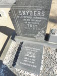 SNYDERS Tony 1914-1972 & Betsie 1916-2006