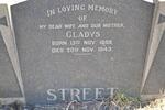 STREET Gladys 1898-1943