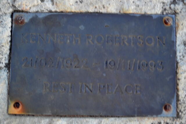 ROBERTSON Kenneth 1922-1993