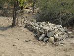 Namibia, KUNENE region, Opuwo, Otjitindua / Rusplaas_2, Dorslandtrekker single grave