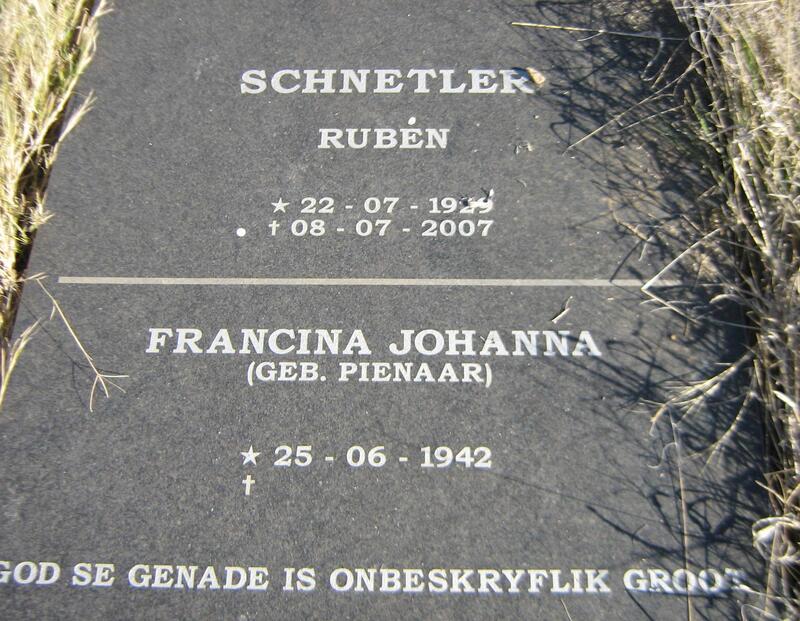 SCHNETLER Rubén 1929-2007 & Francina Johanna PIENAAR 1942-