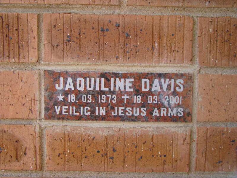 DAVIS Jaquiline 1973-2001