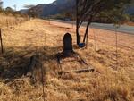 Mpumalanga, NELSPRUIT district, Schoemanskloof, Sterkspruit 296 JT_1 farm cemetery