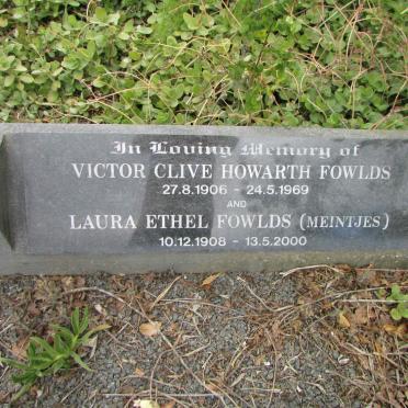 FOWLDS Victor Clive Howarth 1906-1969 &amp; Laura Ethel MEINTJES 1908-2000