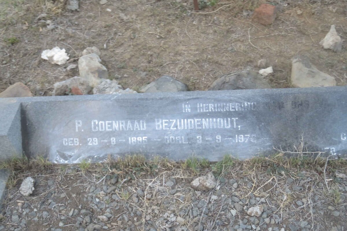 BEZUIDENHOUT P. Coenraad 1895-1976 &amp; ?.I.S. 1896-1976