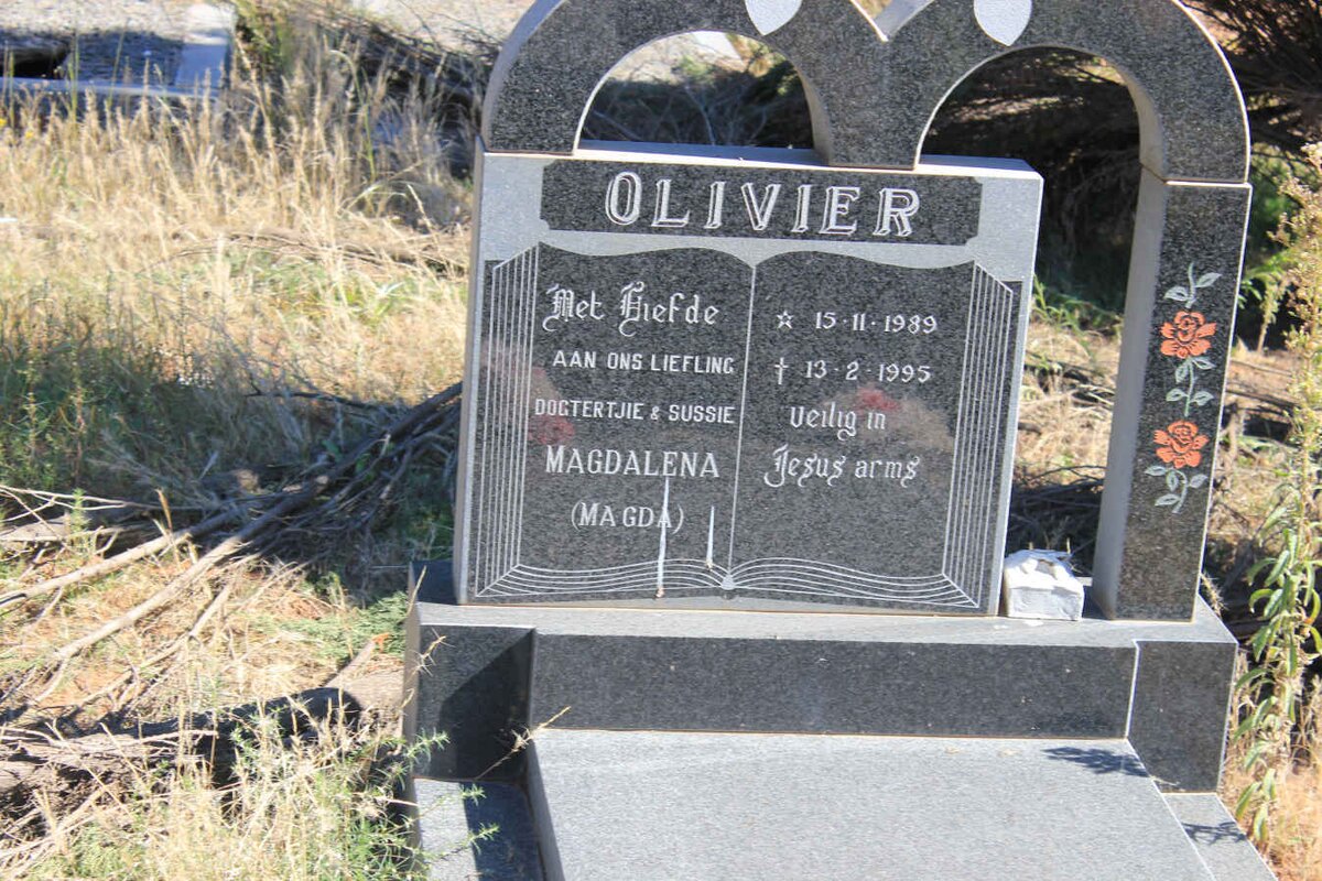 OLIVIER Magdalena 1989-1995