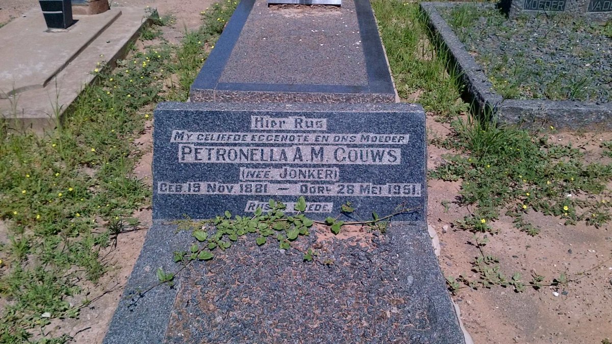 GOUWS Petronella A.M. nee JONKER 1881-1951