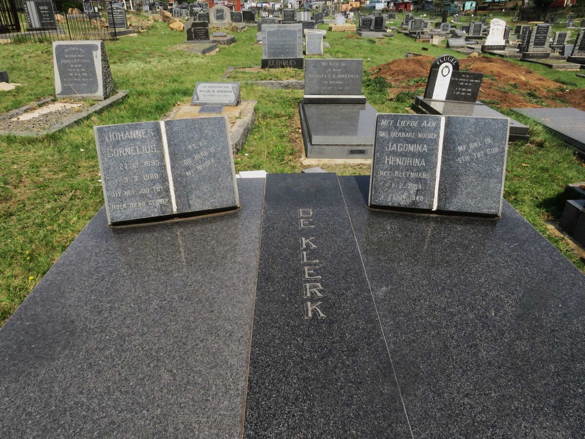 KLERK Johannes Cornelius, de 1895-1980 &amp; Jacomina Hendrina KLEYNHANS 1904-1946