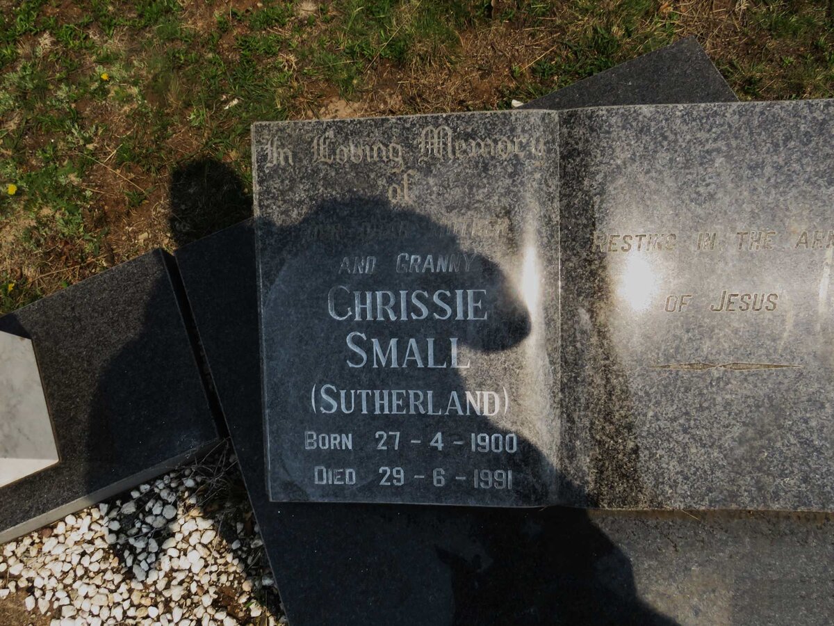 SMALL Chrissie nee SUTHERLAND 1900-1991