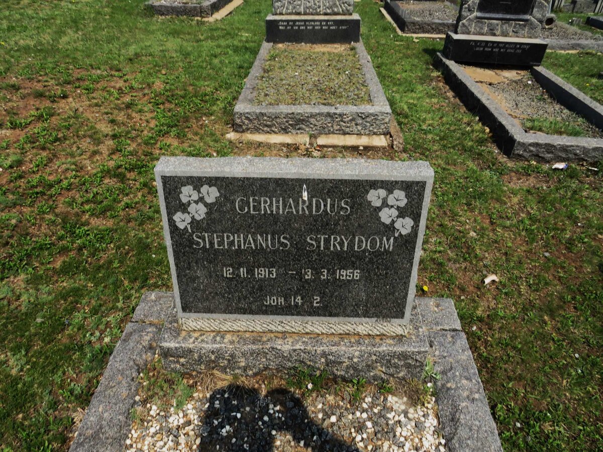 STRYDOM Gerhardus Stephanus 1913-1956