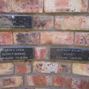 PARKER Garness Linda, ELLIOTT 1922-2014 :: ELLIOTT Anthony Ronald 1939-2015