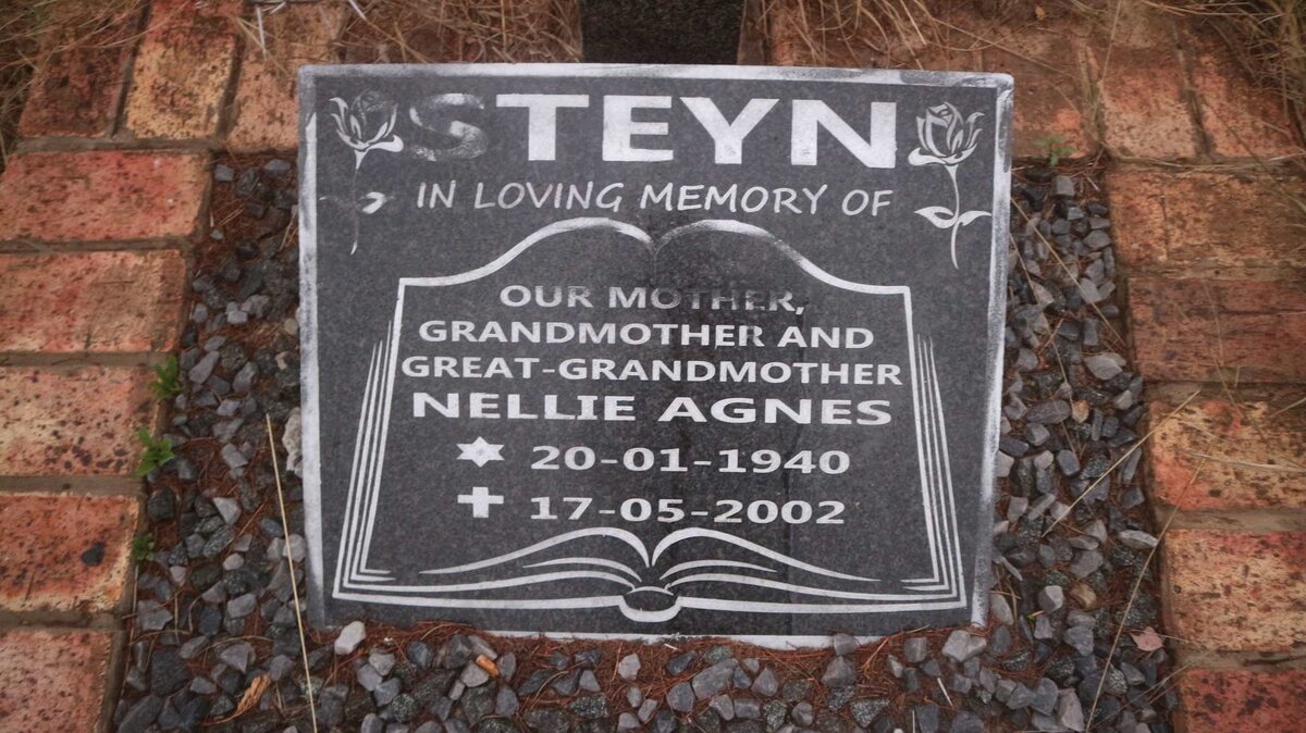 STEYN Nellie Agnes 1940-2002