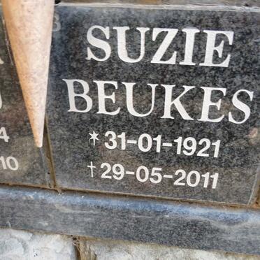 BEUKES Suzie 1921-2011