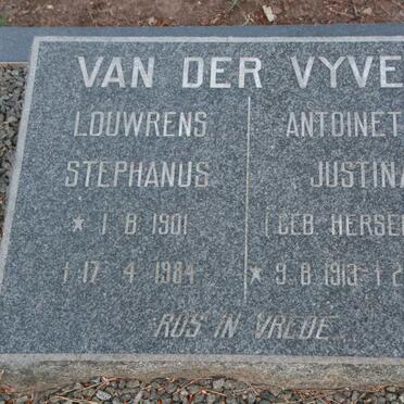VYVER Louwrens Stephanus, van der 1901-1984 &amp; Antoinetta Justina HERSELMAN 1913-1981