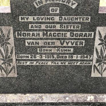 VYVER Norah Maggie Dorah, van der nee KUMM 1915-1947 :: KUMM Agnes May 1931-1973