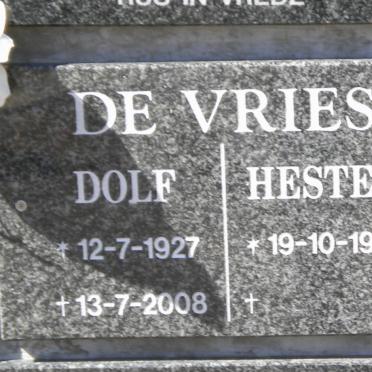 VRIES Dolf, de 1927-2008 &amp; Hester 1934-