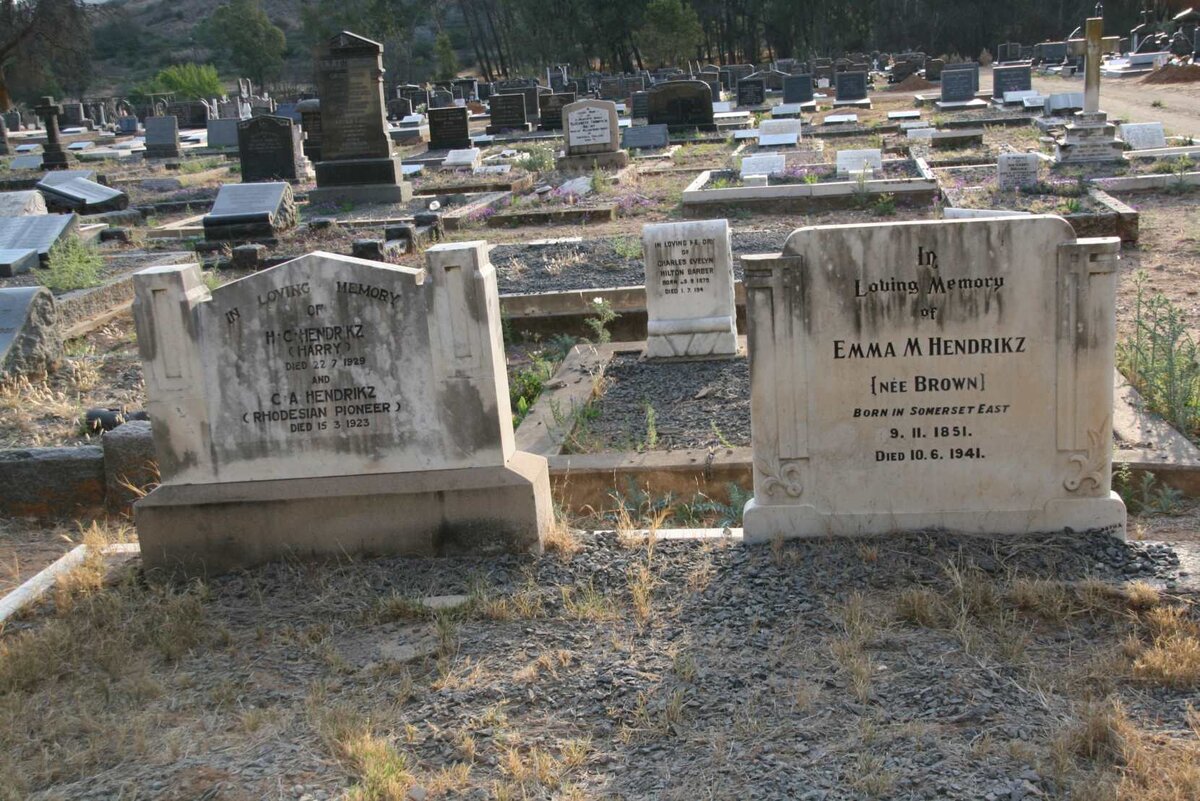 HENDRIKZ  H.C. -1929 & C.A. -1923 :: HENDRIKZ Emma M. nee BROWN 1851-1941