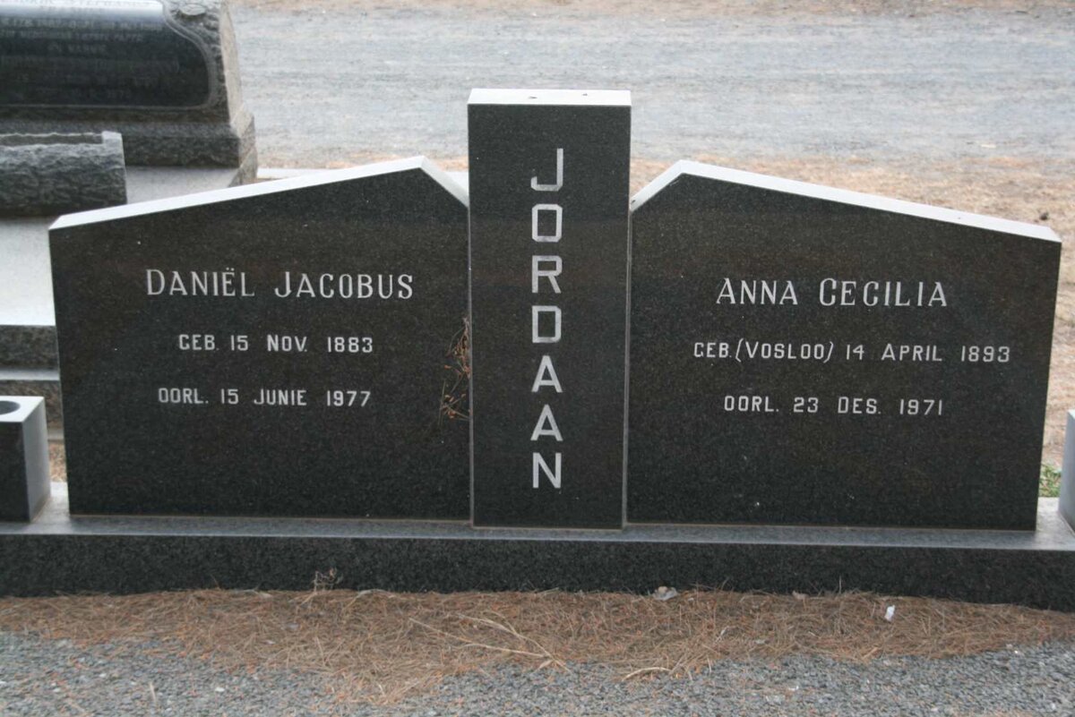 JORDAAN Daniel Jacobus 1883-1977 &amp; Anna Cecilia VOSLOO 1893-1971