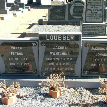 LOUBSER Jacobus Martin Johannes 1890-1962 &amp; Jacoba Wilhelmina PETZER 1896-1935 :: LOUBSER Willem Petrus 1919-1926
