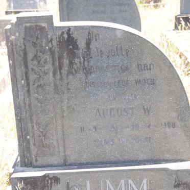 KUMM August W. 1890-1968