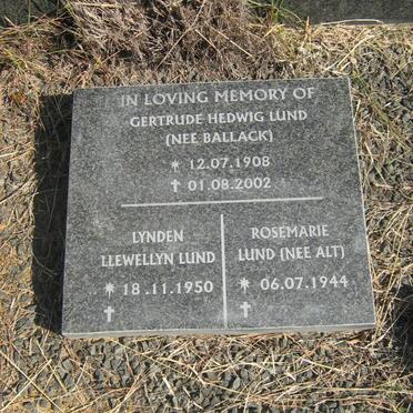 LUND Gertrude Hedwig nee BALLACK 1908-2002 :: LUND Rosemarie nee ALT 1944- :: LUND Lynden Llewellyn 1950-