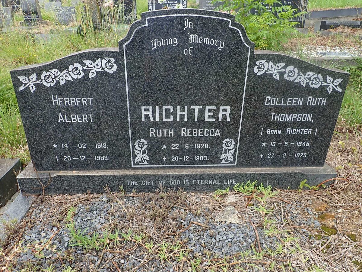 RICHTER Herbert Albert 1919-1989 :: RICHTER Ruth Rebecca 1920-1983 :: THOMPSON Colleen Ruth nee RICHTER 1945-1979