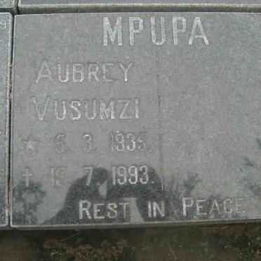MPUPA Aubrey Vusumzi 1935-1993 (R20)
