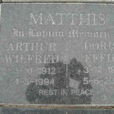 MATTHIS Arthur Wilfred 1912-1994 &amp; Doris Effie 1912-2002