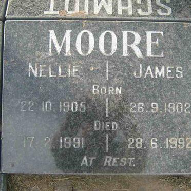 MOORE James 1902-1992  &amp; Nellie 1905-1991