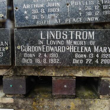 LINDSTROM Gordon Edward 1910-1982 &amp; Helena Mary 1920-2006
