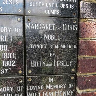 NOBLE Chris &amp; Margaret