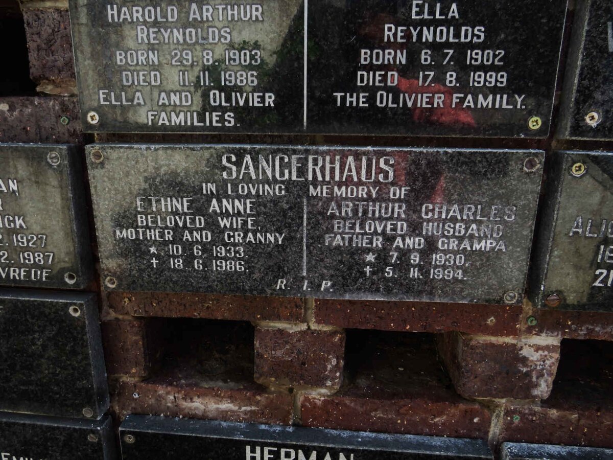 SANGERHAUS Arthur Charles 1930-1994 &amp; Ethne Anne 1933-1986