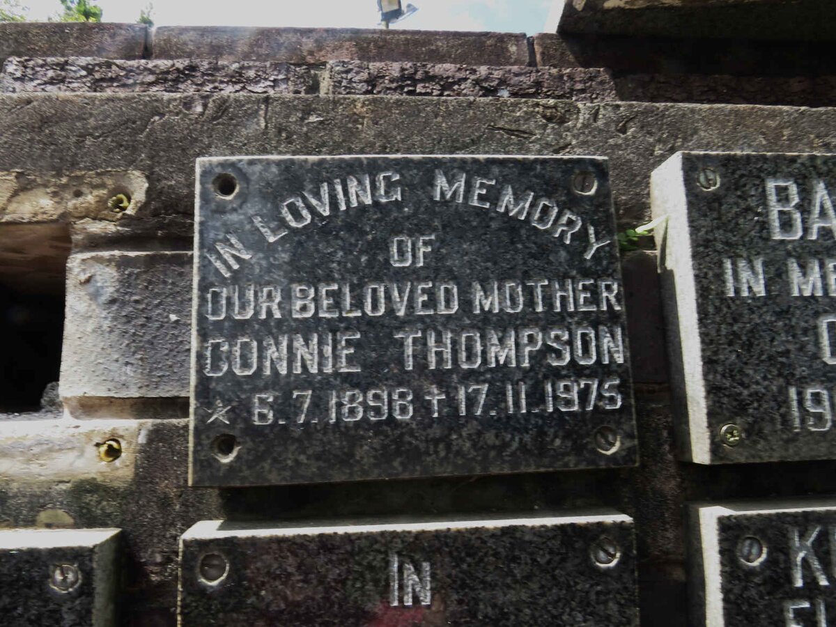 THOMPSON Connie 1898-1975