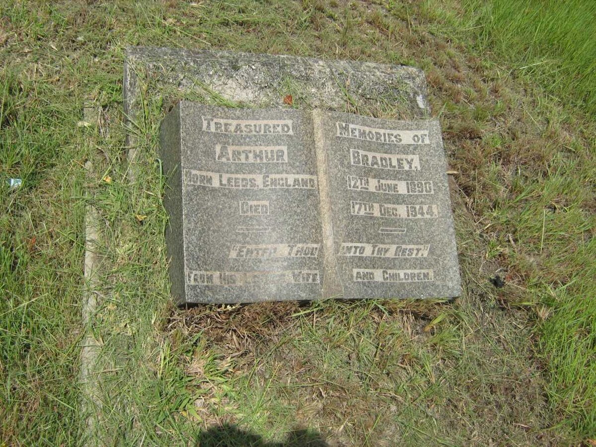 BRADLEY Arthur 1890-1944