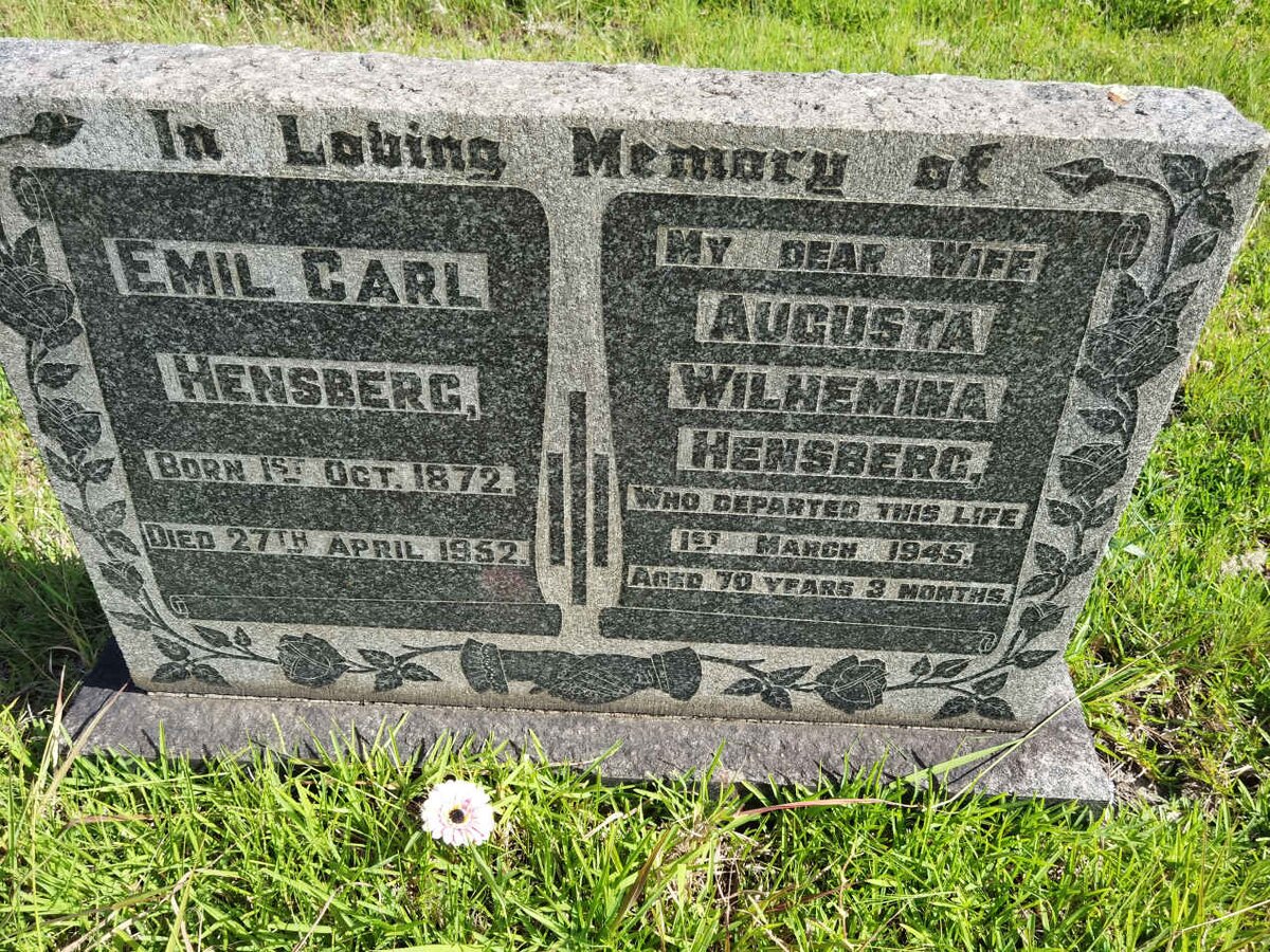 HENSBERG Emil Carl 1872-1952 &amp; Augusta Wilhemina  -1945