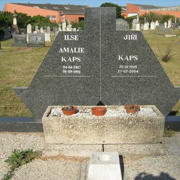 KAPS Ilse Amalie 1907-1991 &amp; Jiri 1908-2004
