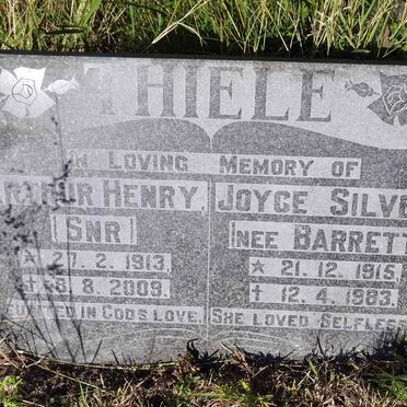 THIELE Arthur Henry 1913-2009 &amp; Joyce Silvey BARRETT 1915-1983