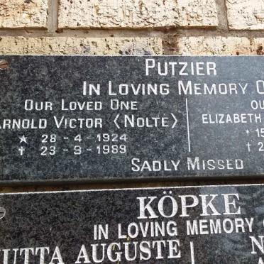 PUTZIER Arnold Victor 1924-1989 &amp; Elizabeth Johanna 1926-2016