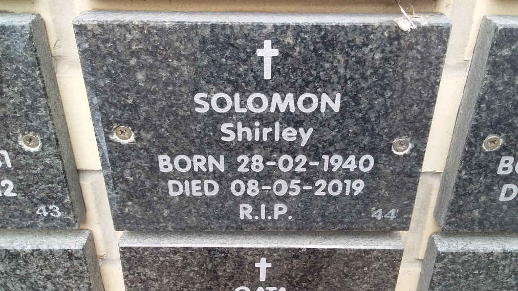SOLOMON Shirley 1940-2019