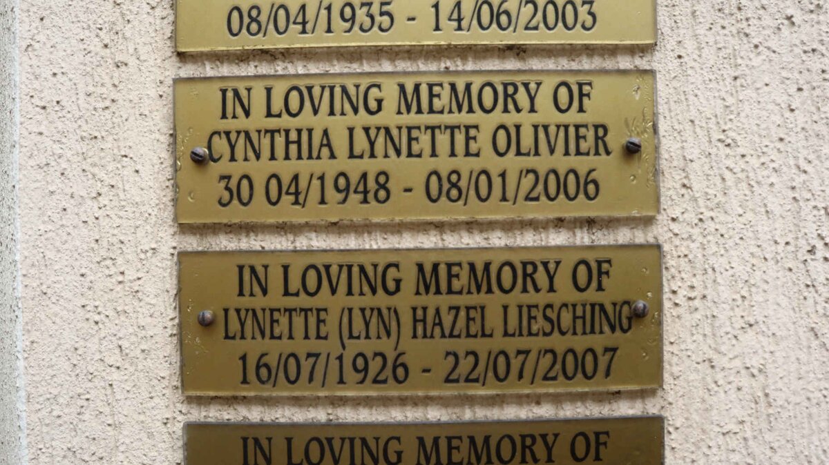 OLIVIER Cynthia Lynette 1948-2006 :: LIESCHING Lynette Hazel 1926-2007