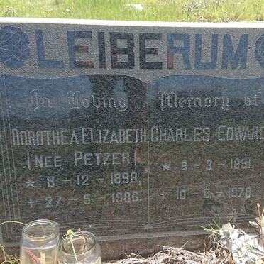 LEIBERUM Charles Edward 1891-1978 &amp; Dorothea Elizabeth PETZER 1898-1986