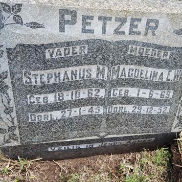 PETZER Stephanus M. 1862-1945 &amp; Magdelina E.W. 1869-1952