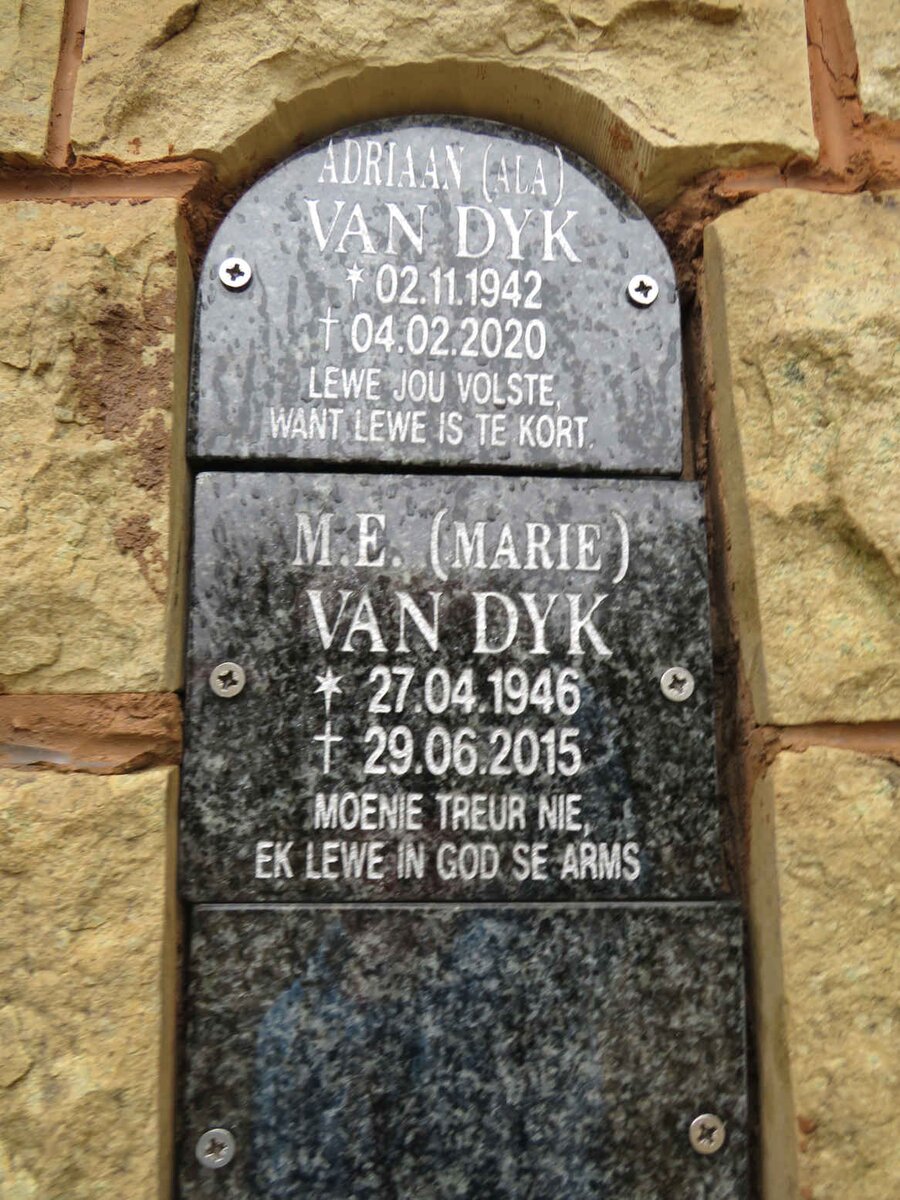 DYK Adriaan, van 1942-2020 & M.E. 1946-2015