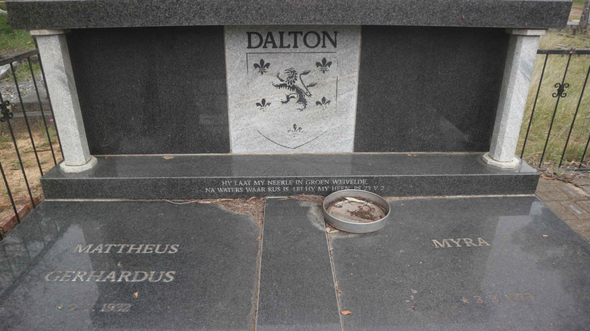 DALTON Mattheus Gerhardus 1932-2005 &amp; Myra 1933- 