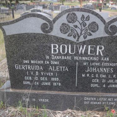 BOUWER Johannes Willem 1890-1943 &amp; Gertruida Aletta V.D. VYVER 1889-1978