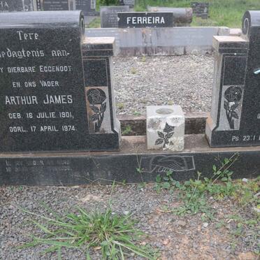 JAMES Arthur 1901-1974 &amp; Petronella 1913-1992