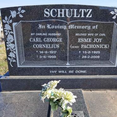 SCHULTZ Carl George Cornelius 1917-1998 &amp; Esme Joy PACHONICK 1925-2009