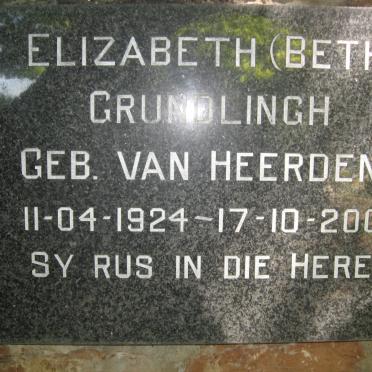 GRUNDLINGH Elizabeth nee VAN HEERDEN 1924-2002