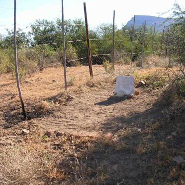 Eastern Cape, GRAAFF-REINET district, Kamdeboo, Uitkomst 314, farm cemetery